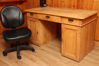 Pine Desk And Office Chair