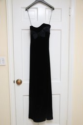 Donald Deal Evening Gown Womans Size Small