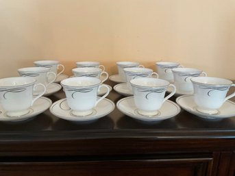 12 Waterford Ballet Ribbon Cup And Saucers