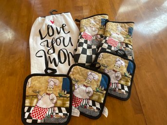 New Kitchen Towel And Oven Mitts