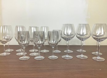 Williams Sonoma Plastic Wine Glasses Set Of 16