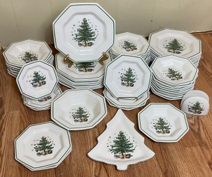 Nikko Classic Collection Christmas Tree Dinnerware Service For 16