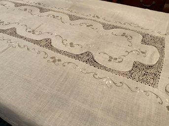 Vintage Ivory Embroidered Tablecloth With Crochet Trim