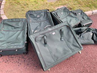 Tumi Luggage Set