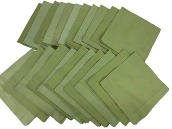 Set Of 20 Green Linen Napkins