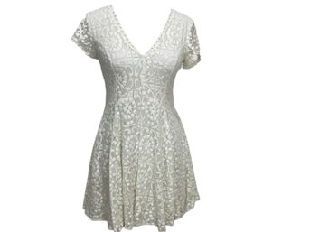 Storee White Dress Size M