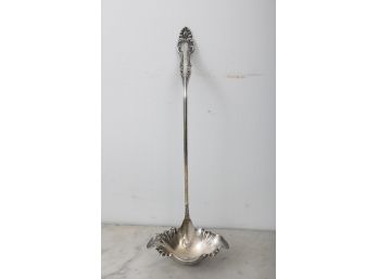 Wm A Rogers  Arundel Pattern Silverplate Punch Ladle