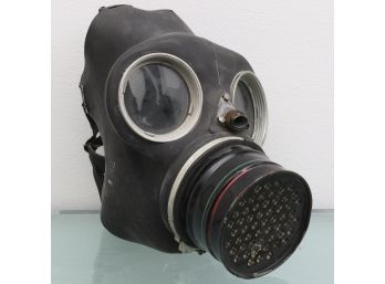 WW2 Respirator  Civilian Duty  Air Raid Precautions Mask.