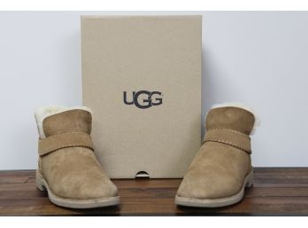 UGG Low Boots Womans Size 8.5