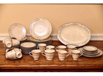 Lenox Fine China Service For 12 Plus Extra 2 Place Settings