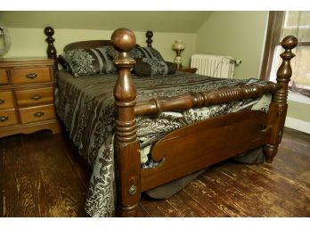 Oak Post Full Size Bed