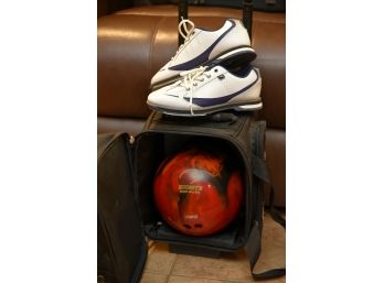 Woman's Bowling Ball With Rolling Case And Shoes