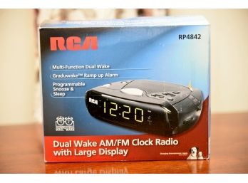 RCA Clock Radio In Original Box