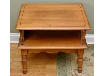 Maple 2 Tier Side Table 25'x20'x23'