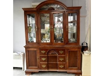 Vintage Chine Cabinet By American Drew - 68'x89'x18'