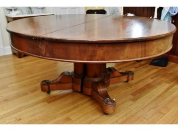 Expanding Round Drum Table With 2 Additional Leafs