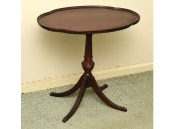 Oval Mahogany Table 26'x18'x25'