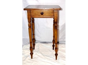 Vintage One Drawer Pine Side Table 18'x18'x28'