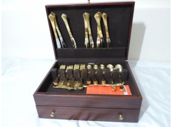 Estia Gourmet/Royal Shell Pattern Gold Silverware Service For 8  With Chest