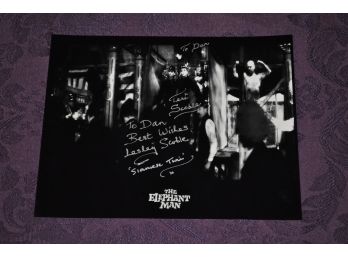 Lesley And Teri Scoble Siamese Twin 'The Elephant Man' Autographed 8x10 Photo