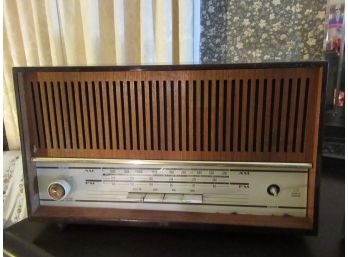 3 Vintage Radios Admiral Clock Radio / Allied Radio / Grundig AM-FM Radio Model 102