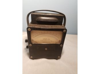 Vintage Voltometer By Signal Corps Type IS-185.  25-2400 Cycles.