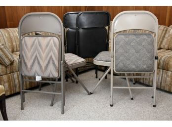 6 Folding Chairs