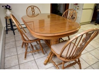 Country Pine Kitchen Table With 5 Spindle Back Chairs
