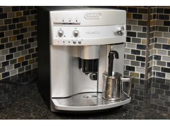 De'Longhi Magnifica Fully Automatic Espresso/Cappuccino Maker