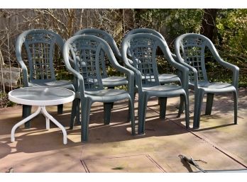 6 Outdoor Resin Chairs With Side Table
