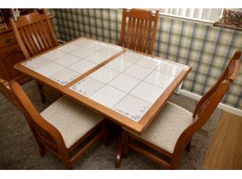 Dining Room Table And Chairs With Hidden Leaf