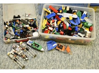 Large Assortment Of Star Wars Lego's Pieces