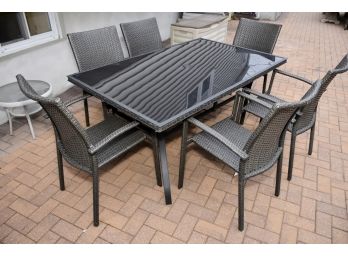 Glass Top Wicker Outdoor Table And 6 Chairs 38 X 60