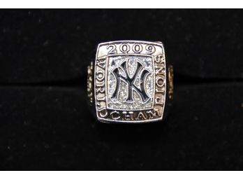 2000 New York Yankees World Series Replica Ring
