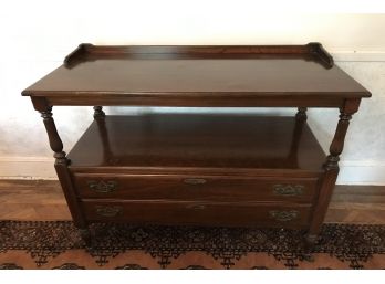 Beautiful Ethan Allen Maple Traditional Style Server
