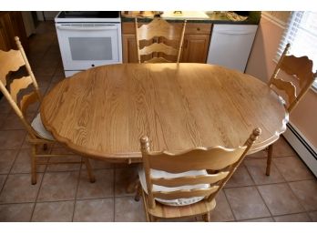 Gorgeous Oak Pedestal Table And 4 Chairs