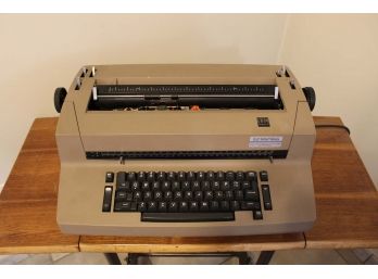 IBM 'Selectric II' Correcting Typewriter