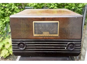 Vintage Radiola Not Tested