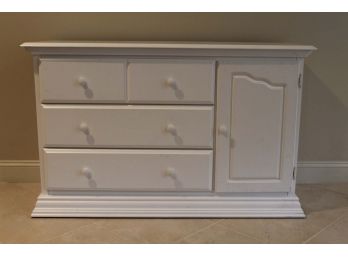 Bellini Furniture White Dresser
