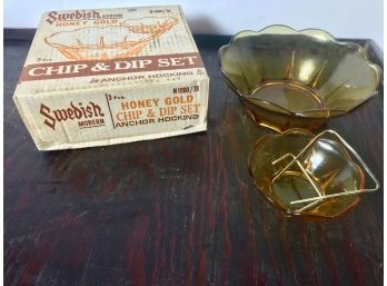 Vintage Mid Century Anchor Hocking Swedish Gold Chip & Dip Set