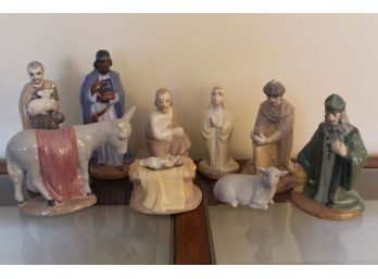 Porcelain Nativity Set (Read)