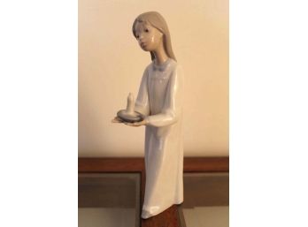 Lladro Girl With Candle #4868 (Read)