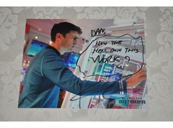 Karl Urban 'Star Trek' Autographed 8x10 Photo 'How Does This Thing Work?'