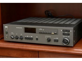 NAD 7140 Stereo Receiver