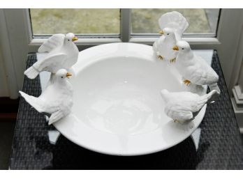 Beautiful Ceramic Dish Featuring Doves