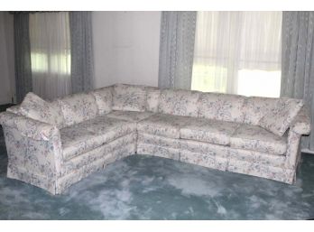Harden Furniture Sectional Sofa In Nice Condition