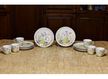 Vintage Luncheon Set With Plates And Cups