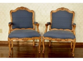 Outstanding Pair Of Antique Carved Walnut Side Chairs 26 X 24 X 39