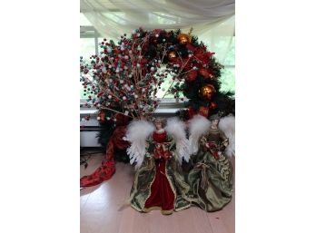 Christmas Wreath & Angels