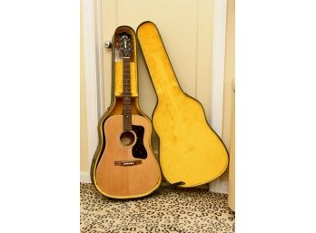 Vintage Guild D-40 Acoustic Guitar   Hardshell Case
